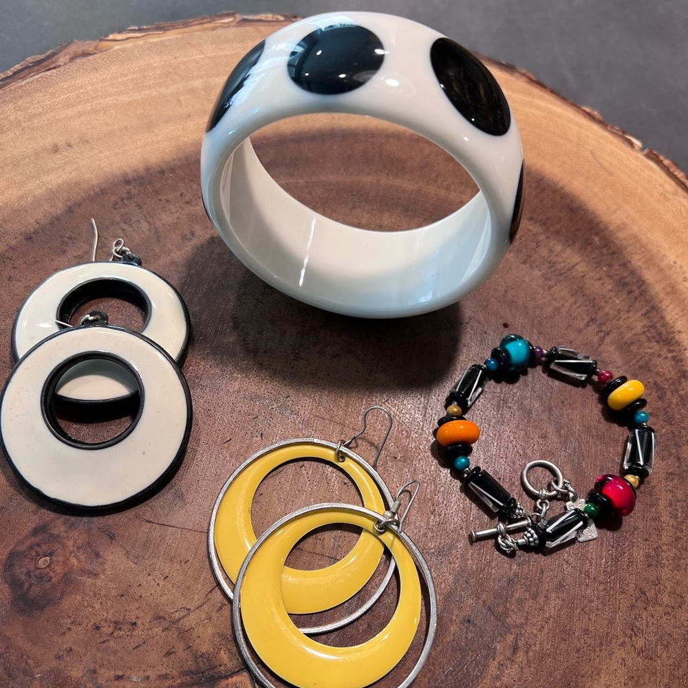 Fun jewelry lot!